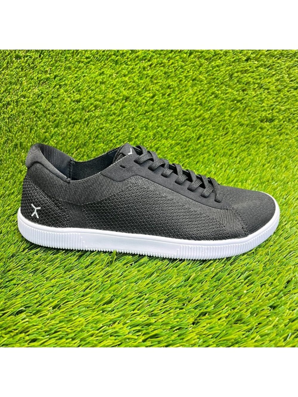 Flux Adapt Trainer Black White Mens Size 9 Womens Size 10 Barefoot Knit Shoes